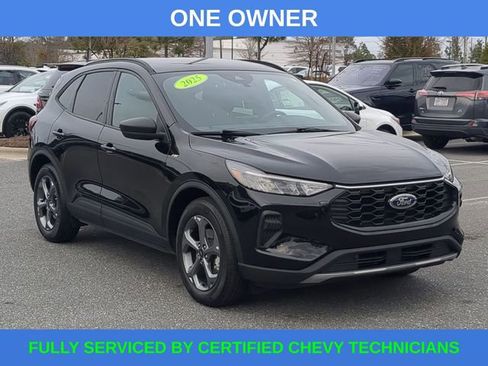 Used 2025 Ford Escape ST-Line image 2