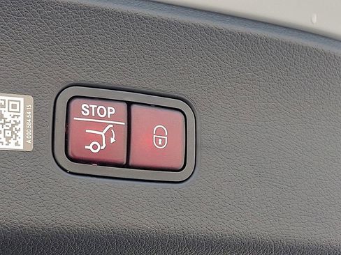 Used 2025 Mercedes-Benz GLC 63 AMG S image 30