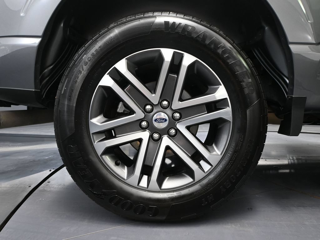 Used 2021 Ford F150 XL w/ STX Appearance Package RWD image 11