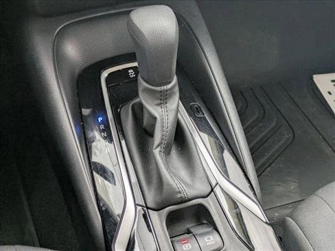 Used 2022 Toyota Corolla LE FWD image 13