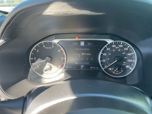 Used 2020 Nissan Altima 2.0 Platinum FWD image 18