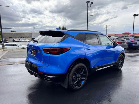 Used 2025 Chevrolet Blazer RS w/ Driver Confidence II Package image 4