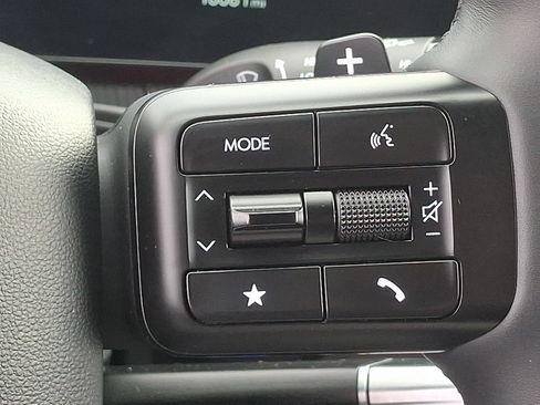 Used 2025 Hyundai Santa Fe Calligraphy FWD image 23