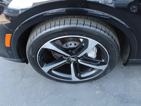 Used 2019 Audi Q7 3.0T Prestige AWD/4WD image 11