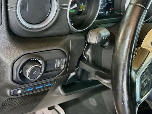 Used 2023 Jeep Wrangler Unlimited Sahara w/ Cold Weather Group AWD/4WD image 11