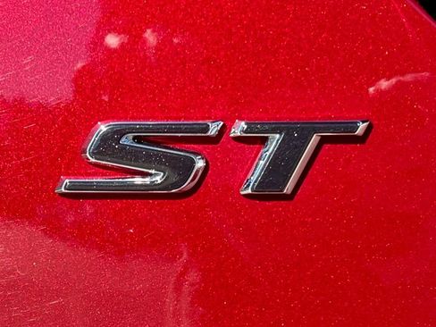 Used 2024 Buick Encore GX Sport Touring image 15