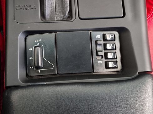 Used 1996 Chevrolet Corvette Convertible RWD image 19