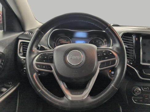 Used 2019 Jeep Cherokee Limited w/ Luxury Group AWD/4WD image 5