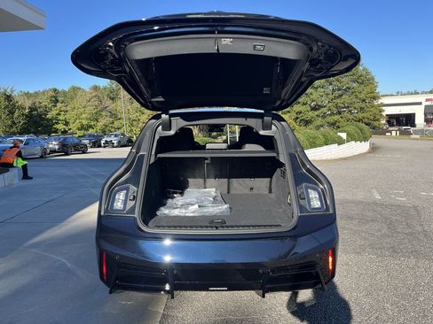 Used 2026 BMW iX xDrive60 w/ M Sport Package image 34