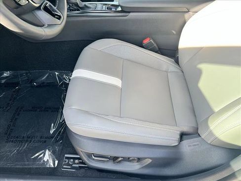 Certified 2026 Toyota Camry SE image 10