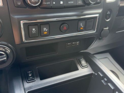 Used 2019 Nissan Titan SL w/ Midnight Edition AWD/4WD image 20