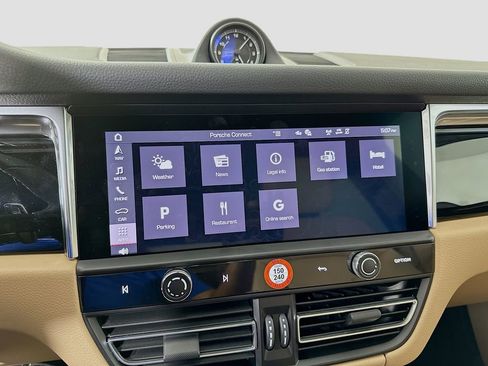 Used 2026 Porsche Macan image 15