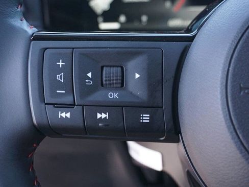 Certified 2025 Nissan Kicks SR image 27