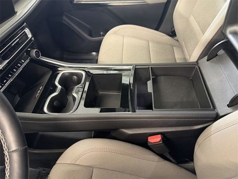 Certified 2025 Chevrolet Traverse LT image 27