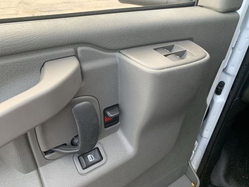 New 2025 GMC Savana 3500 w/ Power Convenience Package RWD image 29