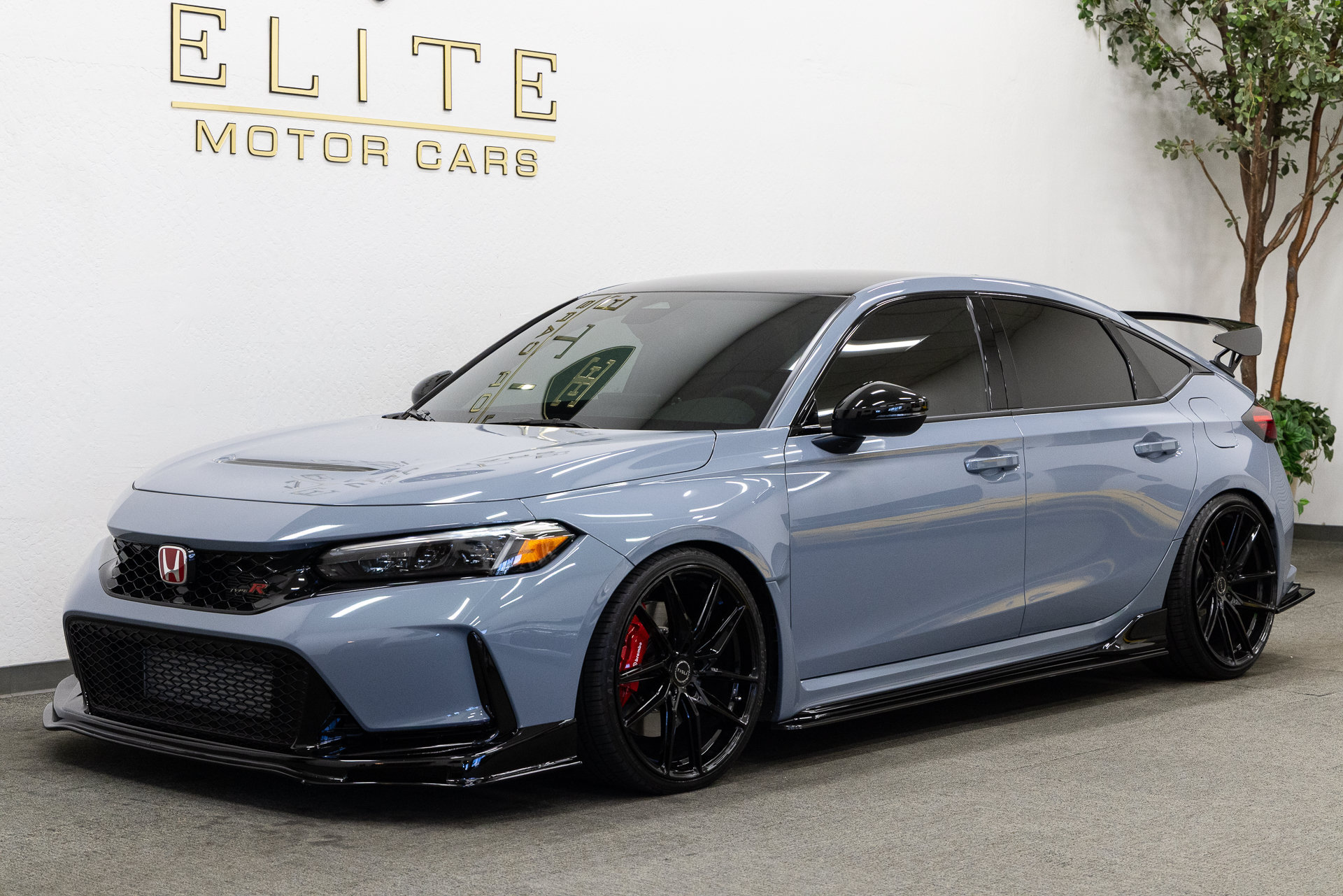 Used 2025 Honda Civic Type R image 1