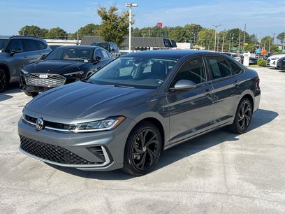 Used 2025 Volkswagen Jetta SE