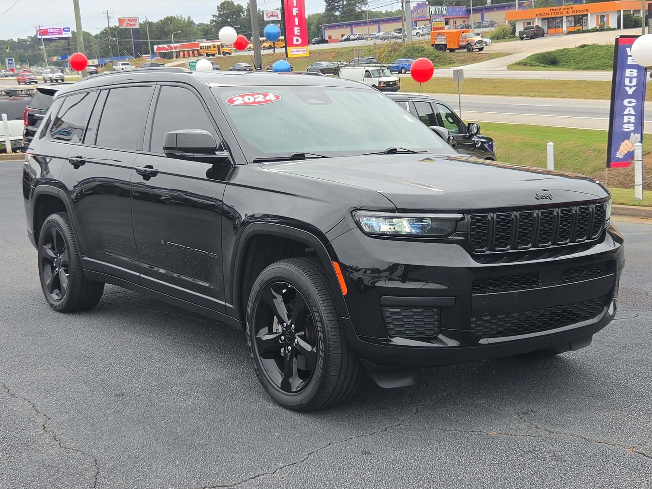 Used 2024 Jeep Grand Cherokee L Altitude RWD image 3