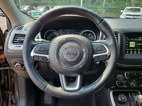 Used 2020 Jeep Compass Latitude AWD/4WD image 20