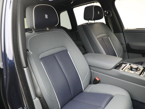 Certified 2025 Rolls-Royce Cullinan Black Badge image 19