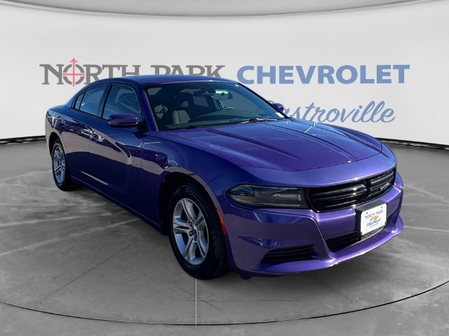 Used 2019 Dodge Charger SXT RWD image 1