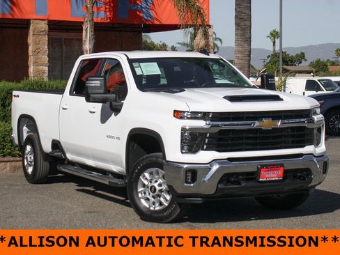 Used 2025 Chevrolet Silverado 2500 LT w/ Convenience Package image 2
