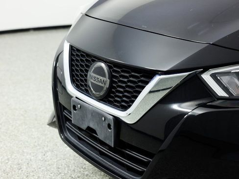 Used 2021 Nissan Versa SV image 4