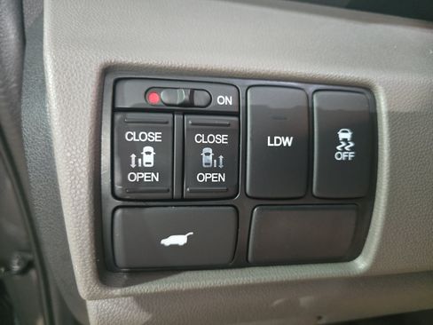 Used 2016 Honda Odyssey EX-L image 23