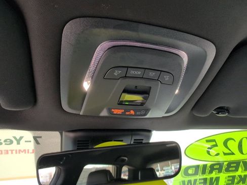 Certified 2025 Toyota Crown Signia image 24