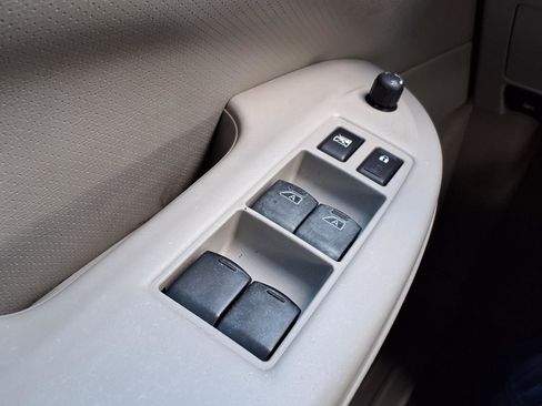 Used 2011 Nissan Quest SL w/ Value Cargo Pkg FWD image 10