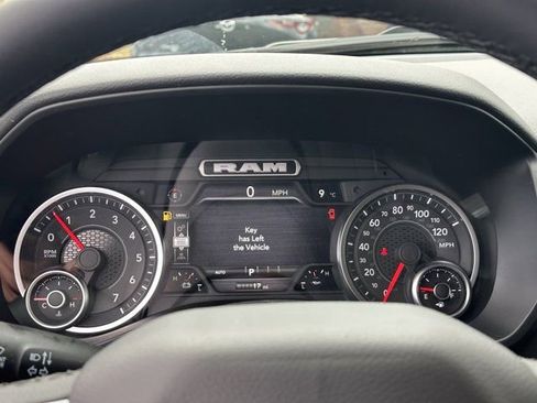 New 2026 RAM 1500 4x4 Crew Cab image 27