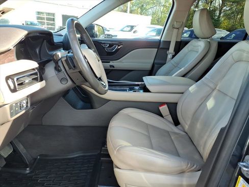 Certified 2023 Lincoln Aviator Reserve w/ Equipment Group 201A image 18