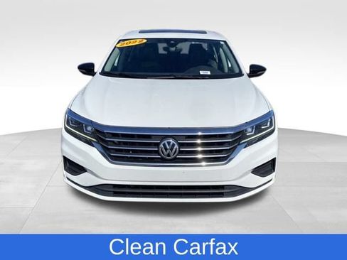 Used 2022 Volkswagen Passat 2.0T FWD image 2