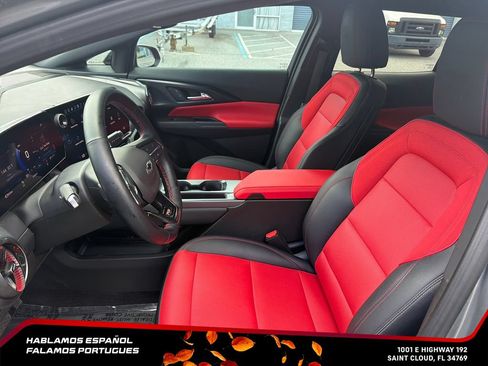 Certified 2024 Chevrolet Equinox EV RS FWD image 14