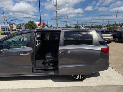 Used 2021 Honda Odyssey Touring image 18