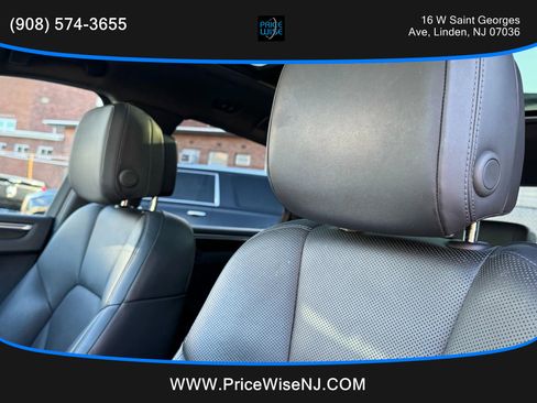 Used 2019 Porsche Macan image 10