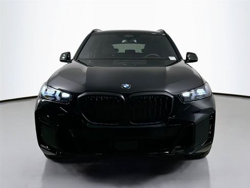 New 2026 BMW X5 xDrive40i w/ M Sport Package AWD/4WD image 3