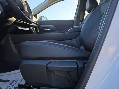 New 2026 Nissan Kicks SR w/ Cold Weather Package image 31