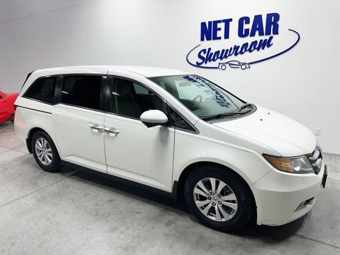 Used 2016 Honda Odyssey SE image 1