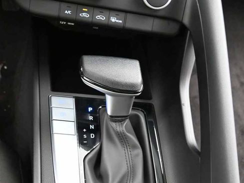 New 2026 Hyundai Elantra SE image 18