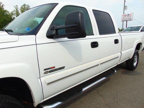 Used 2005 Chevrolet Silverado 2500 LS w/ Heavy-Duty Power Package RWD image 27