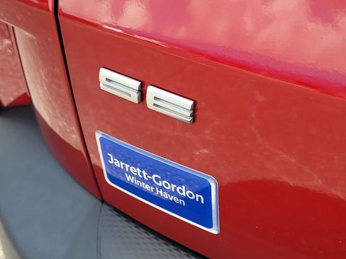 Certified 2022 Ford Escape SE w/ SE Sport Appearance Package FWD image 6