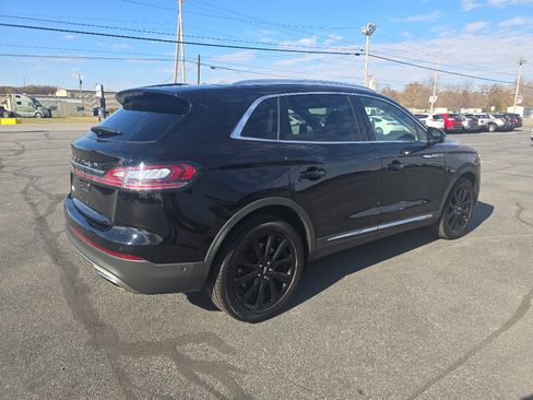 Used 2022 Lincoln Nautilus Reserve w/ Equipment Group 201A image 6