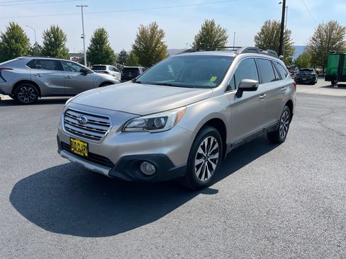 Used 2016 Subaru Outback 2.5i Limited AWD/4WD image 7