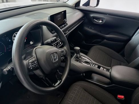 Used 2025 Honda HR-V LX image 8