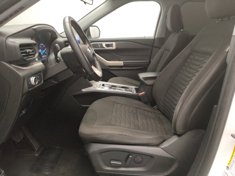 Used 2021 Ford Explorer XLT RWD image 17