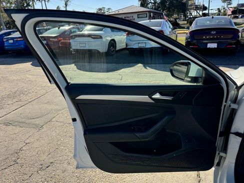 Used 2019 Volkswagen Jetta S w/ Driver Assistance Package image 12