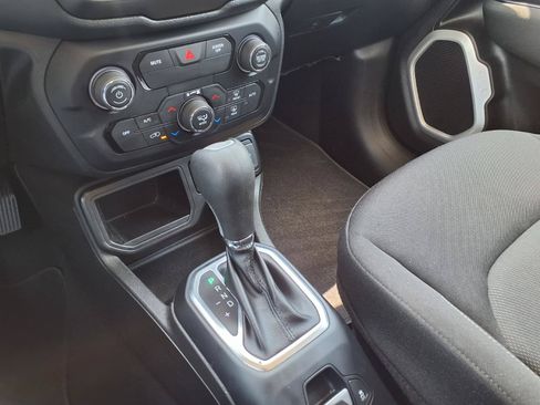 Used 2020 Jeep Renegade Sport FWD image 25
