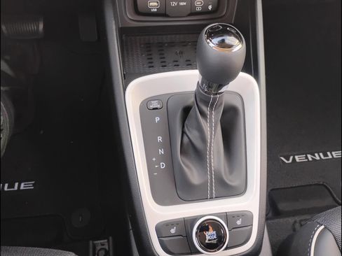 New 2026 Hyundai Venue SEL FWD image 28