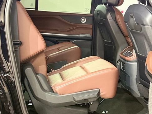 New 2026 Lincoln Navigator L Reserve AWD/4WD image 66